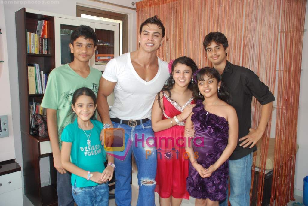 Saahil Khan invites his Facebook fans over for lunch at his home in Andheri on 14th Nov 2010 