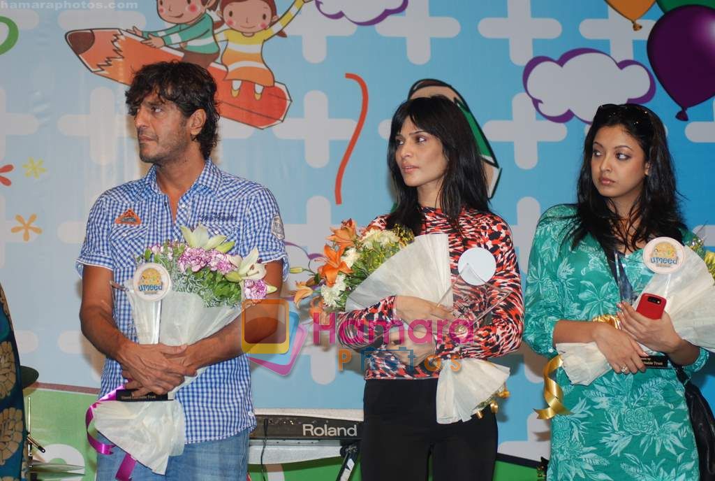 Chunky Pandey, Anupama Verma, Tanushree Dutta at Umeed event hosted by Manali Jagtap in Rang Sharda on 14th Nov 2010 