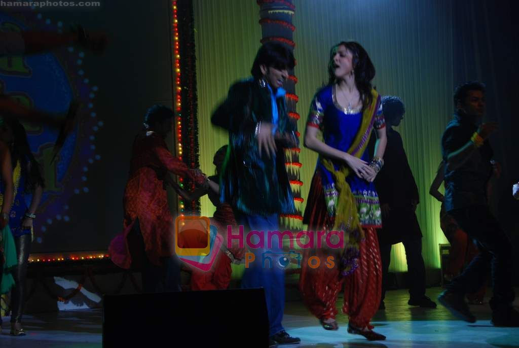 Anushka Sharma, Ranveer Singh at Band Baaja Baarat promotional musical event in Yashraj Studio on 16th Nov 2010 