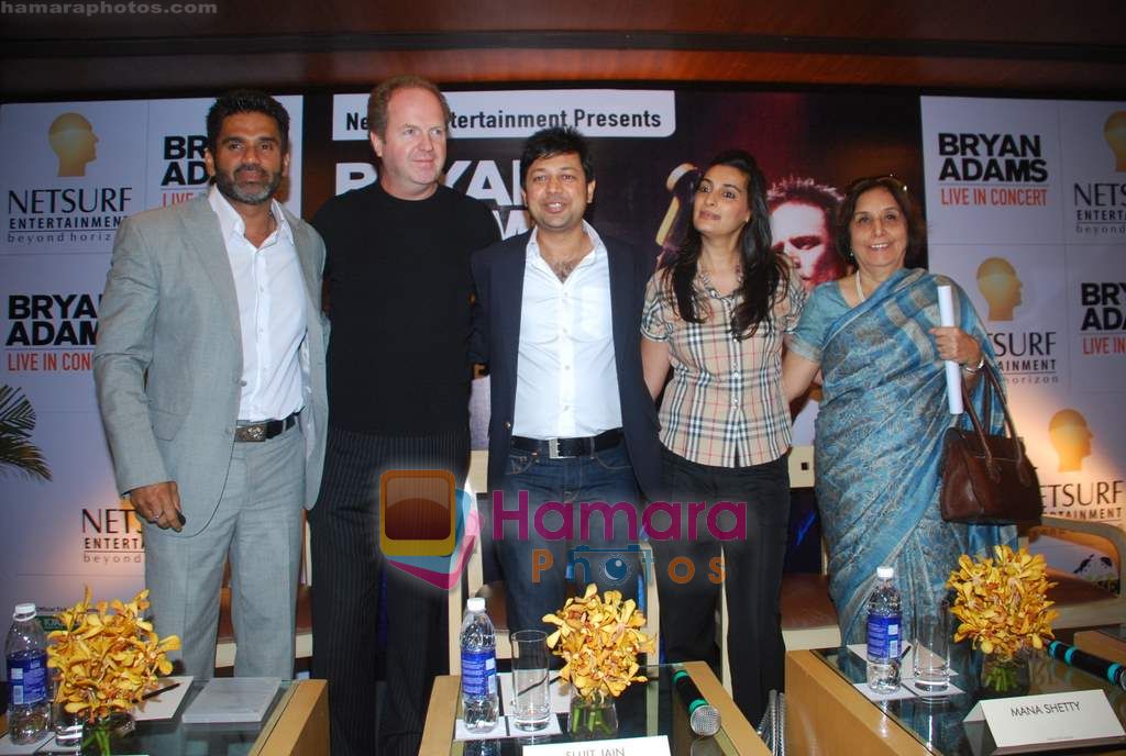 Sunil Shetty, Manna Shetty at Bryan Adams Live Concert Press Meet in Mumbai on 17th Nov 2010 