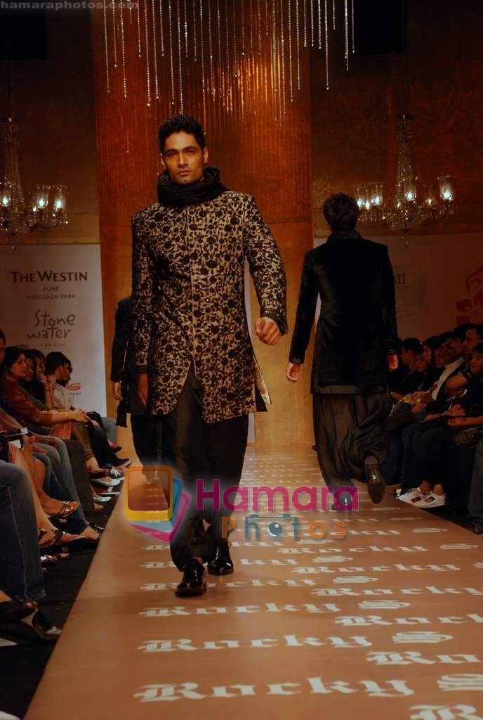 Model walk the ramp for Rocky S Show at The ABIL Pune Fashion Week Day 3 on 20th Nov 2010 