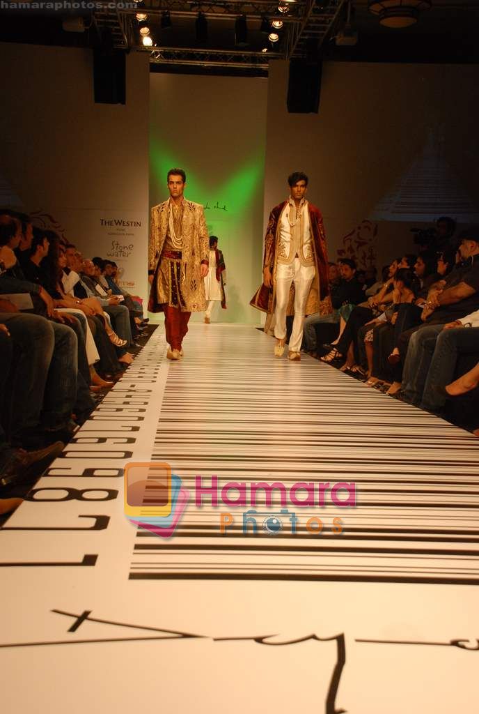 Model walk the ramp for Deepak Shah Show at The ABIL Pune Fashion Week Day 3 on 20th Nov 2010 