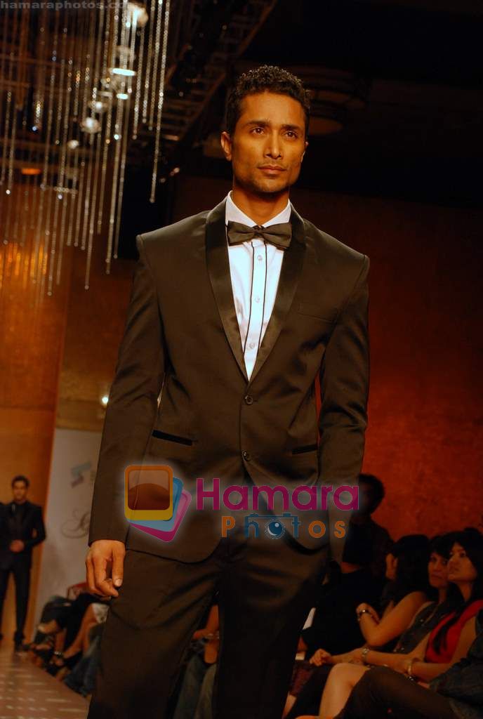 Model walk the ramp for Rocky S Show at The ABIL Pune Fashion Week Day 3 on 20th Nov 2010 