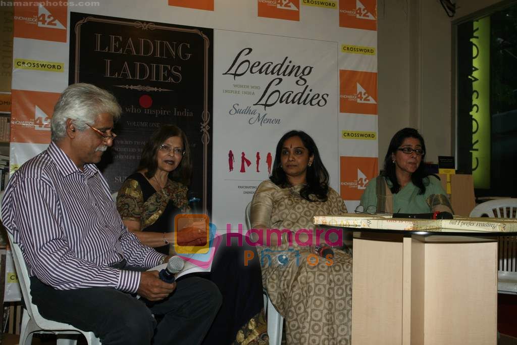 Naina Lal Kidwai at Leading Ladies book launch in Crossword on 24th Nov 2010