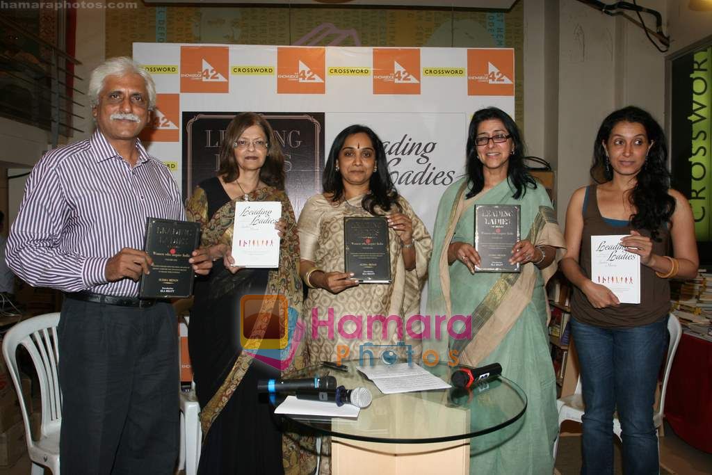 Naina Lal Kidwai at Leading Ladies book launch in Crossword on 24th Nov 2010 