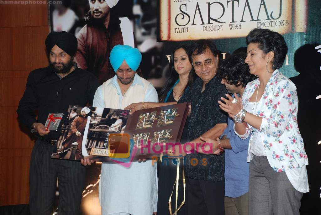 Jagjit Singh, Kailash Kher, Hard Kaur at the launch of Satinder Sartaaj's album in Sea Princess on 24th Nov 2010