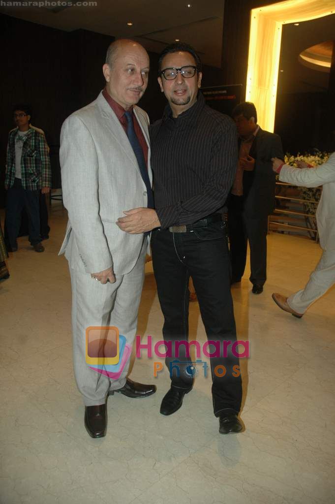 Anupam Kher, Gulshan Grover at Sula-Cointreau launch event in Novotel on 25th Nov 2010 ~0