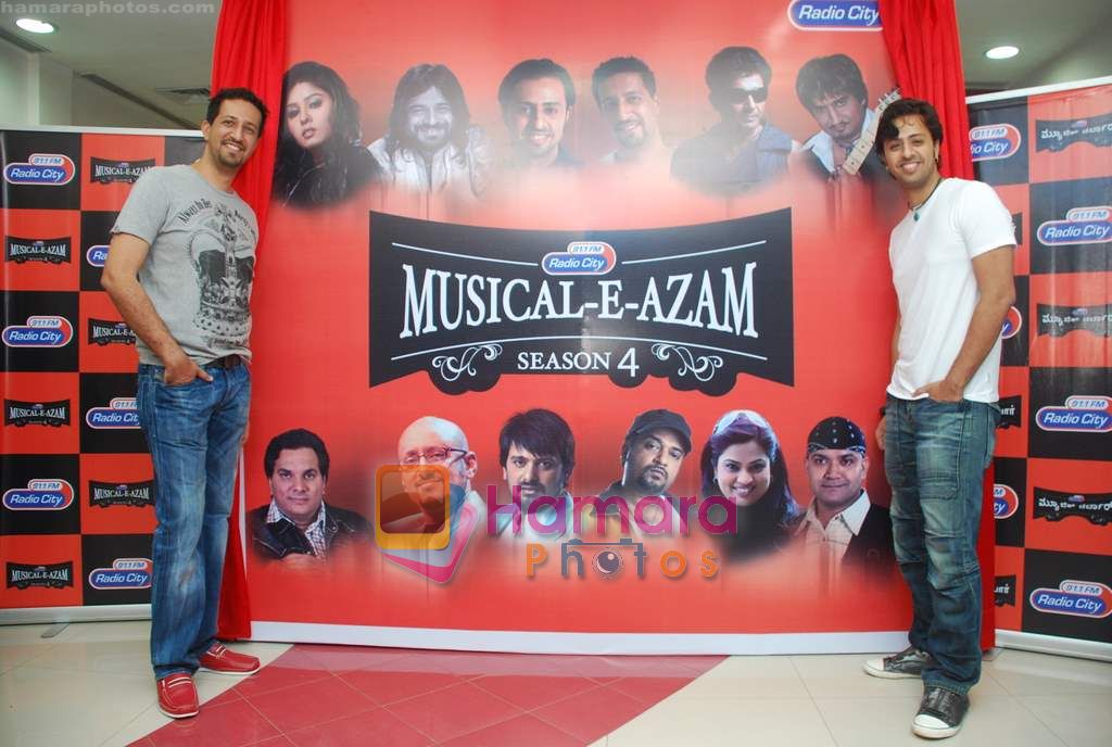 Sulaiman Merchant, Salim Merchant at the launch of Radio City's Musical-e-azam in Bandra on 25th Nov 2010 