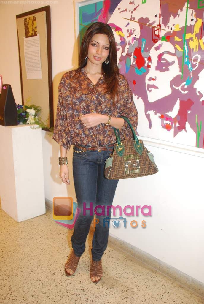 Shama Sikander at Niladri Kumar's art event hosted by Nisha Jamwal in Kalaghoda on 29th Nov 2010 