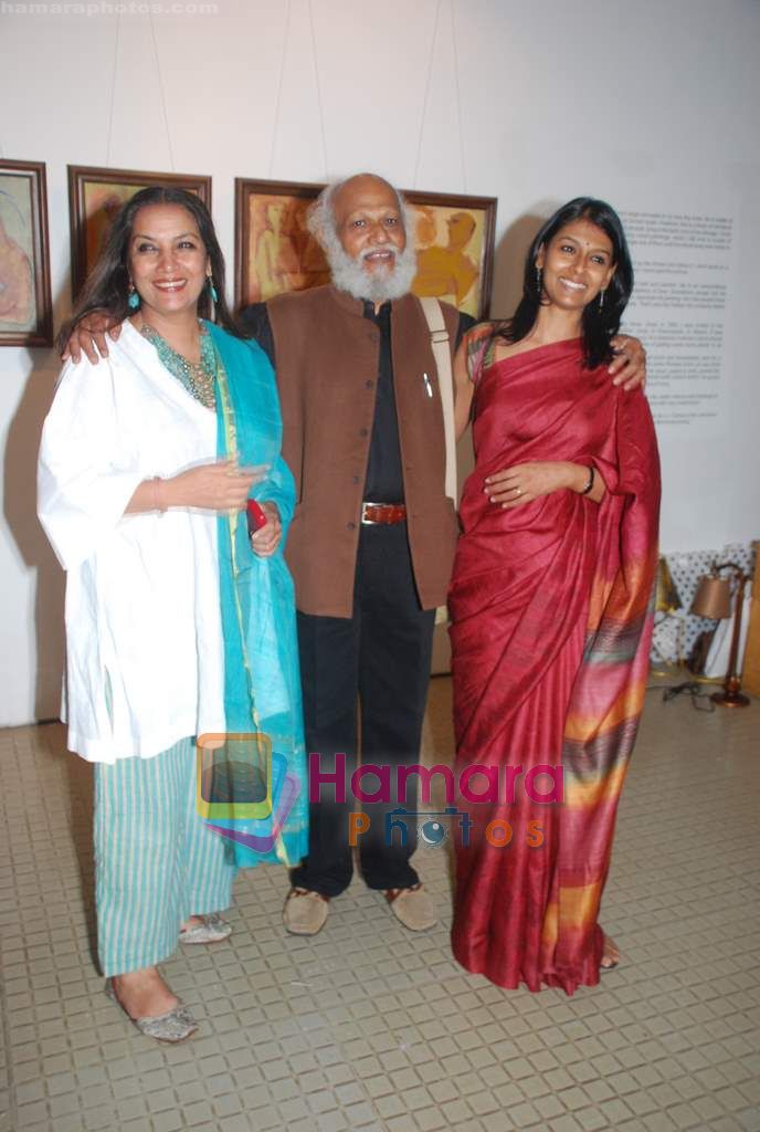Shabana Azmi, Nandita Das at Jatin Das art showcase in Jehangir on 30th Nov 2010 