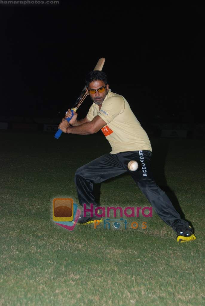 Sunil Shetty at Boxy Boyz cricket match in Santacruz on 2nd Dec 2010 