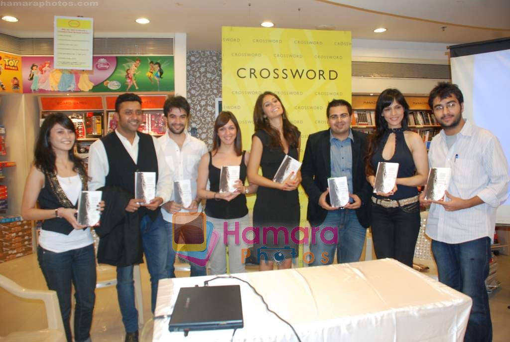 Bruna Abdulah, Nauheed Cyrusi, Anupama Verma, Punit Malhotra at the launch of Ahmed Faiyaz book Another Chance in Crossword, Juhu on 2nd Dec 2010 