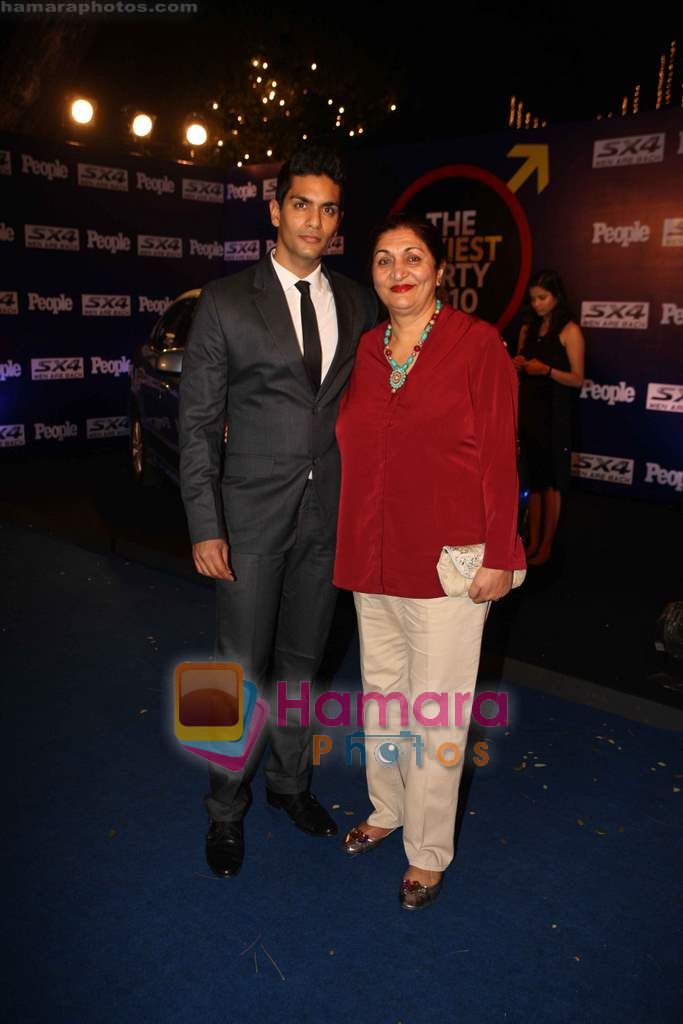 Angad Bedi with his mother at The Sexiest Party 2010 in Mumbai on 8th Dec 2010