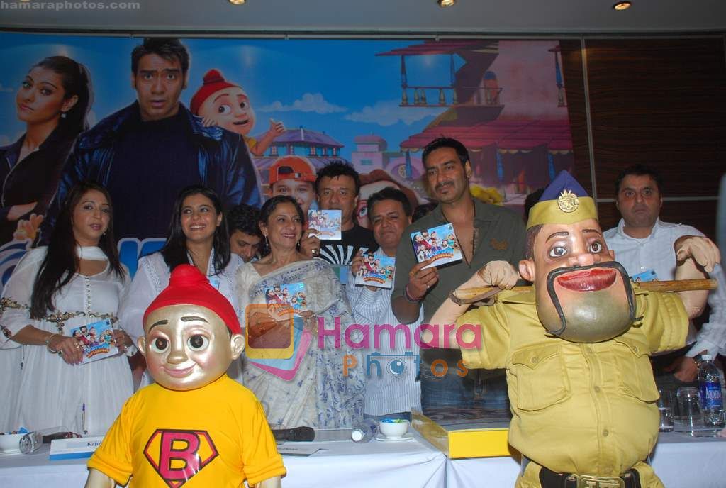 Krishika Lulla, Kajol, Tanuja, Anu Malik, Kumar Mangat, Ajay Devgn at the Audio release of Toonpur Ka Superrhero in Novotel, Juhu on 8th Dec 2010 