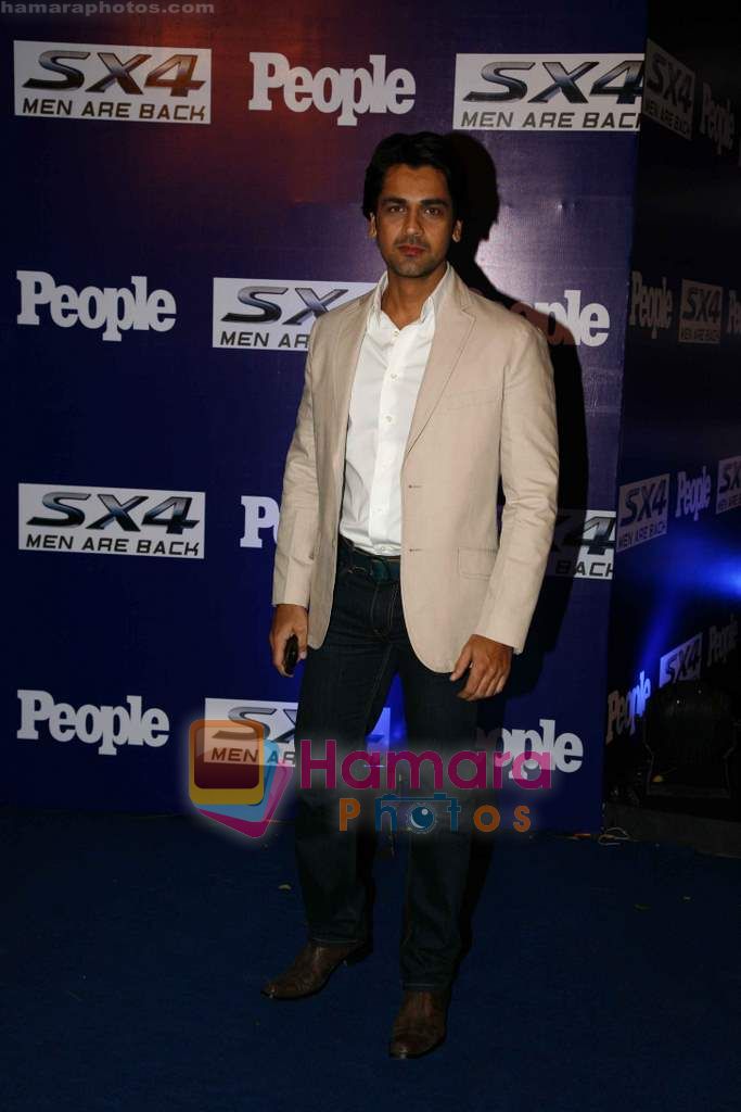 Arjan Bajwa at The Sexiest Party 2010 in Mumbai on 8th Dec 2010