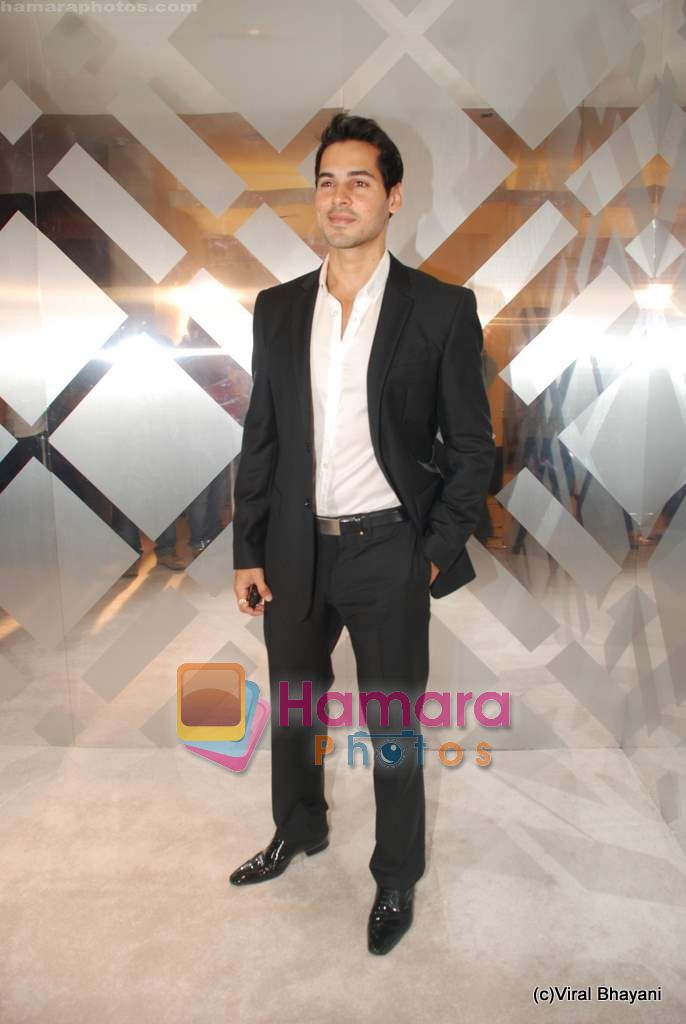 Dino Morea at Burberry bash hosted by Christoper Bailey on 9th Dec 2010 