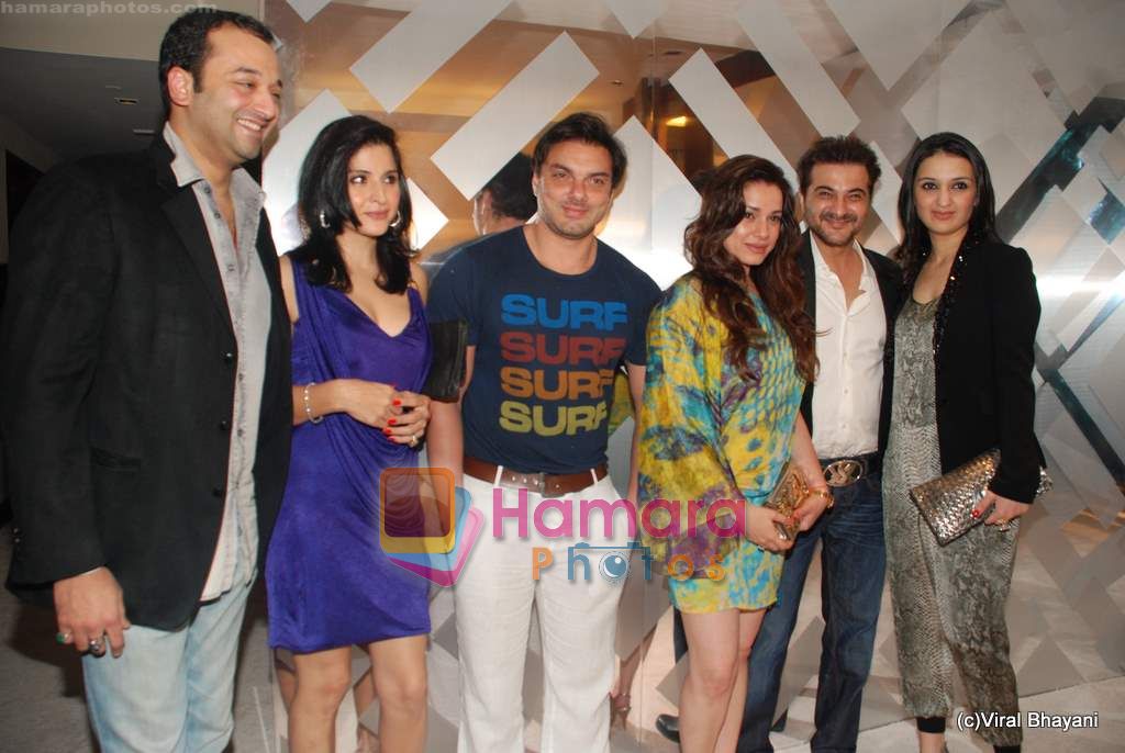 Sohail Khan, Sanjay Kapoor at Burberry bash hosted by Christoper Bailey on 9th Dec 2010 
