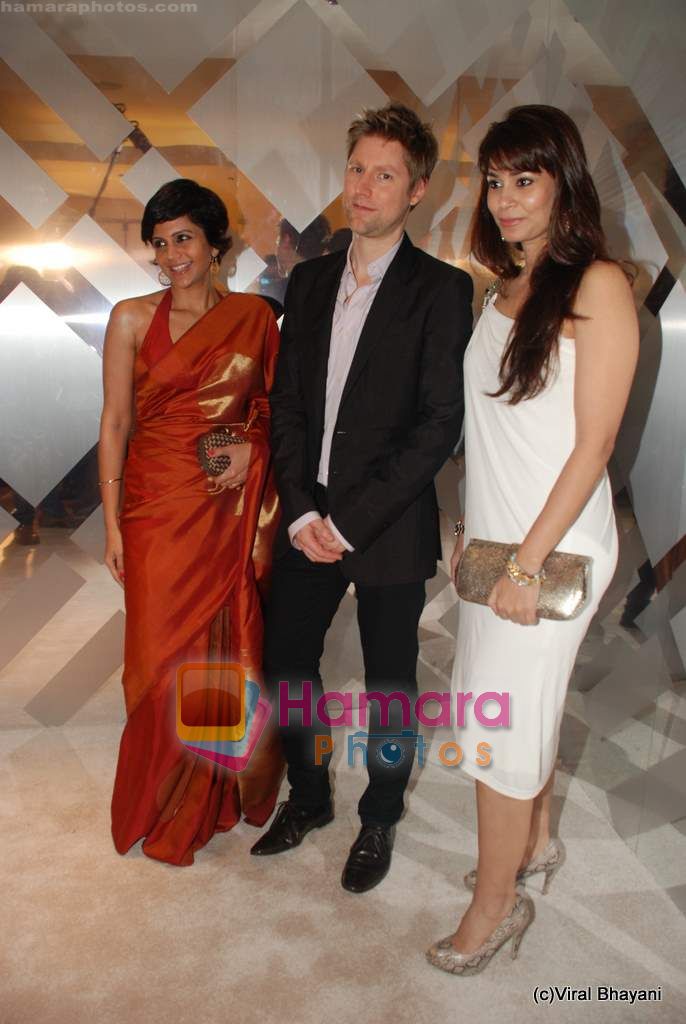 Mandira Bedi at Burberry bash hosted by Christoper Bailey on 9th Dec 2010 