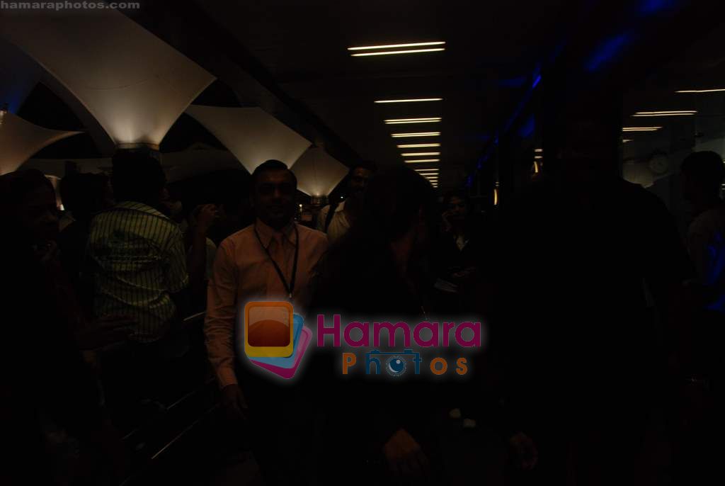 Rani Mukherjee return from Bangladesh concert in Mumbai Airport on 10th Dec 2010 