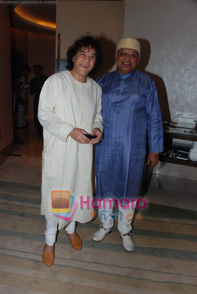 Zakir Hussain at Pathfinder book launch in Trident on 10th Dec 2010