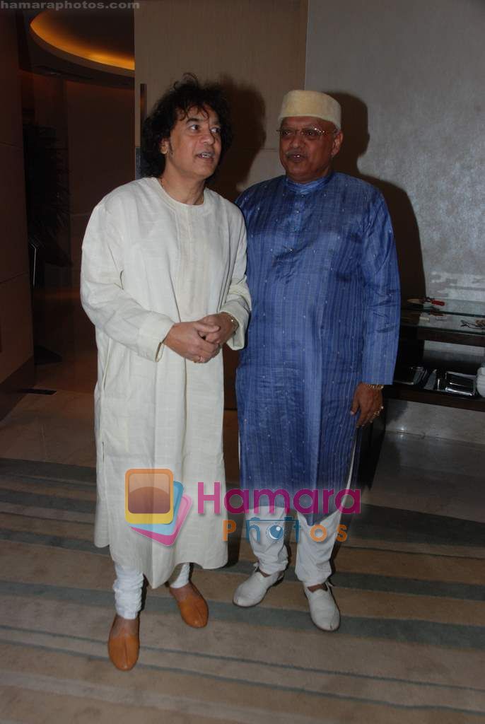 Zakir Hussain at Pathfinder book launch in Trident on 10th Dec 2010 