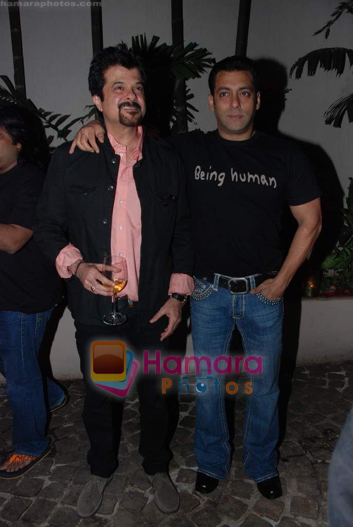 Salman Khan, Anil Kapoor at Anil Kapoor's bday bash in Juhu on 23rd Dec 2010 