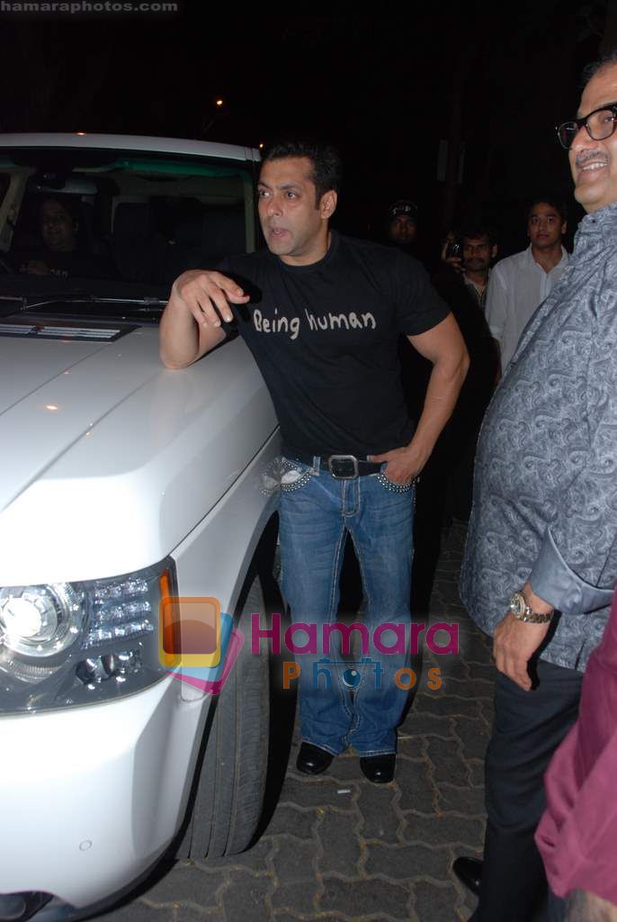 Salman Khan at Anil Kapoor's bday bash in Juhu on 23rd Dec 2010 