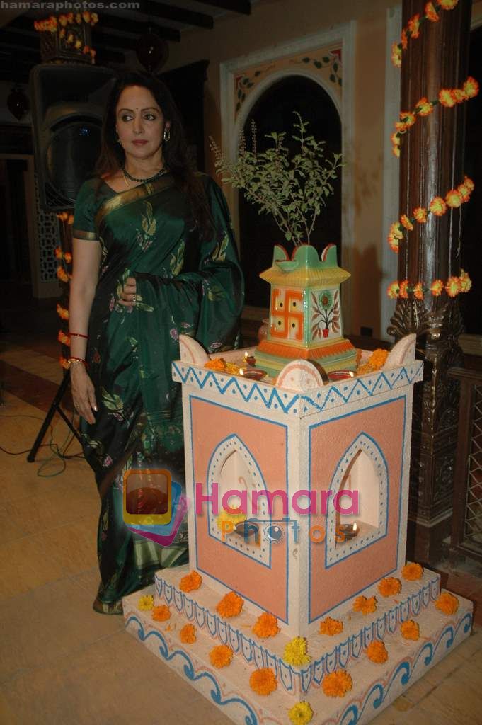 Hema Malini at the launch of Hema Malini's Maati Ki Banno in Colors at Dahisar on 23rd Dec 2010 