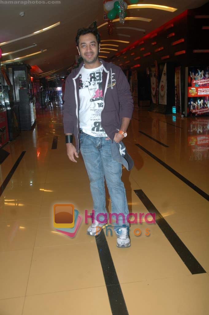 Hiten Paintal at Isi Life Mein special screening in Cinemax on 27th Dec 2010 