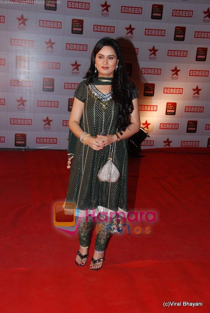 Padmini Kolhapure at 17th Annual Star Screen Awards 2011 on 6th Jan 2011 