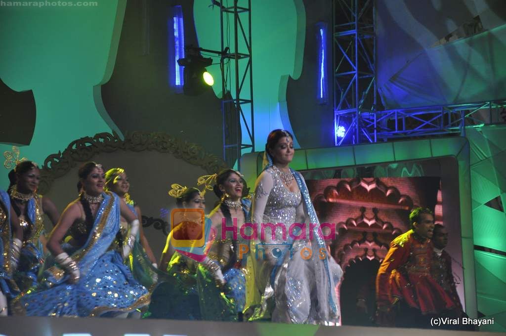 Aishwarya Rai at 17th Annual Star Screen Awards 2011 on 6th Jan 2011 