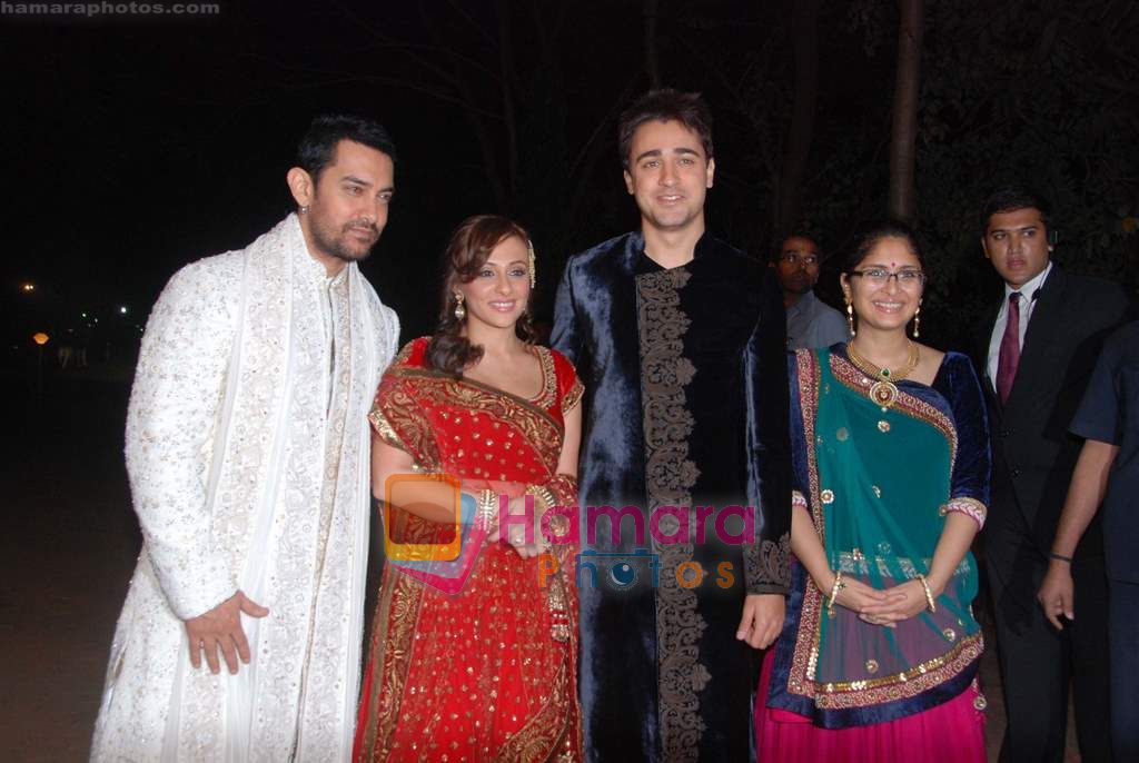 Aamir Khan, Kiran Rao, Imran Khan, Avantika Malik at Imran Khan sangeet and mehndi held at Karjat on 8th Jan 2011 