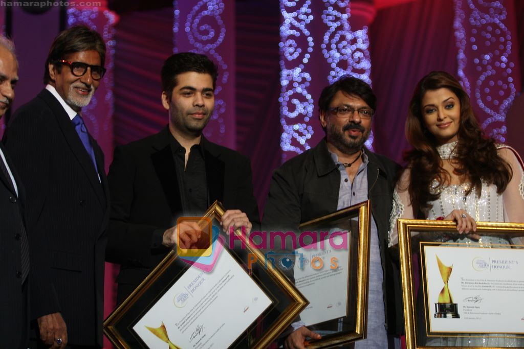 Karan Johar, Sanjay Leela Bhansali, Aishwarya Rai at 6th Apsara Film and Television Producers Guild Awards in BKC, Mumbai on 11th Jan 2011 ~0