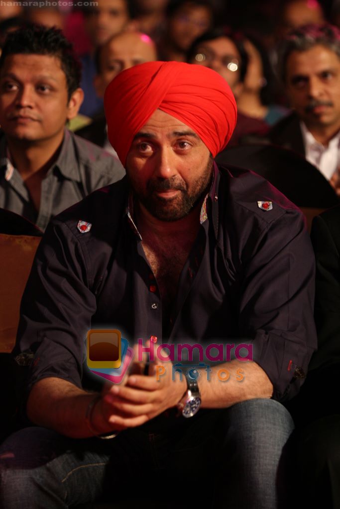 Sunny Deol at 6th Apsara Film and Television Producers Guild Awards in BKC, Mumbai on 11th Jan 2011 