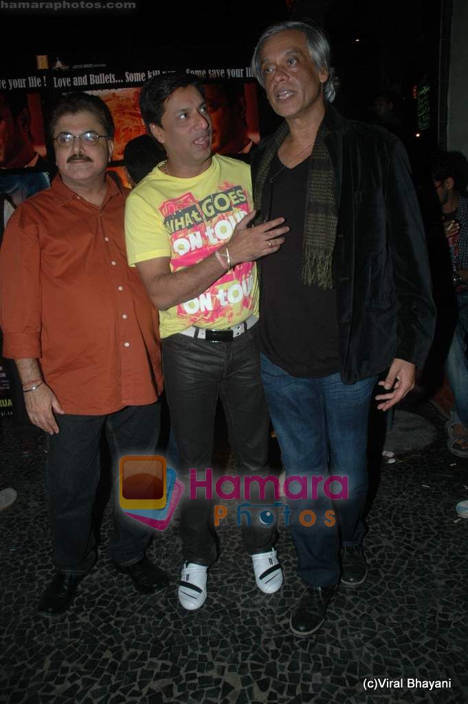 Madhur Bhandarkar, Sudhir Mishra at Yeh Saali Zindagi music launch in Marimba Lounge on 13th Jan 2011 