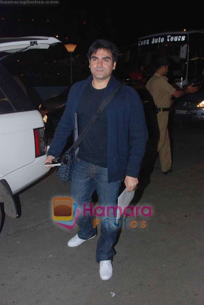 Arbaaz Khan leave for Singapore in International Airport, Mumbai on 13th Jan 2011 