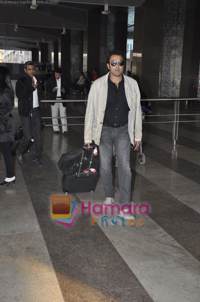 Bobby Deol returns from YPD delhi promotions in Airport, Mumbai on 14th Jan 2011