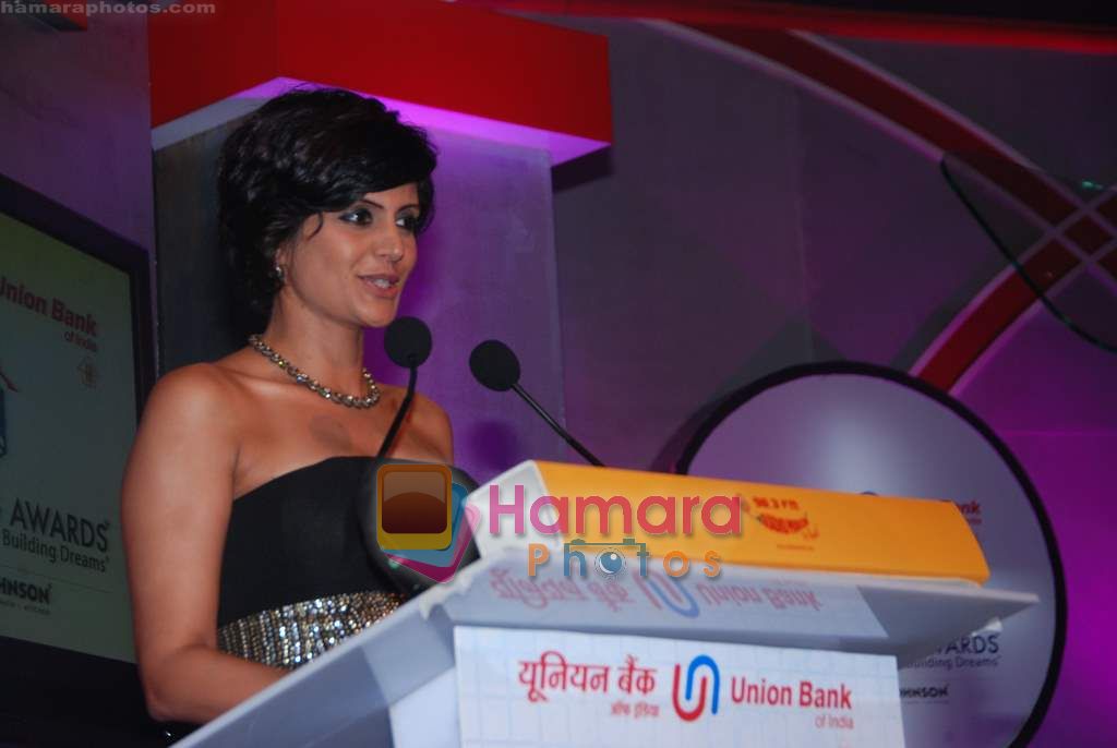 Mandira Bedi at Smart Living Awards night in ITC Grand Maratha on 1th Jan 2011 