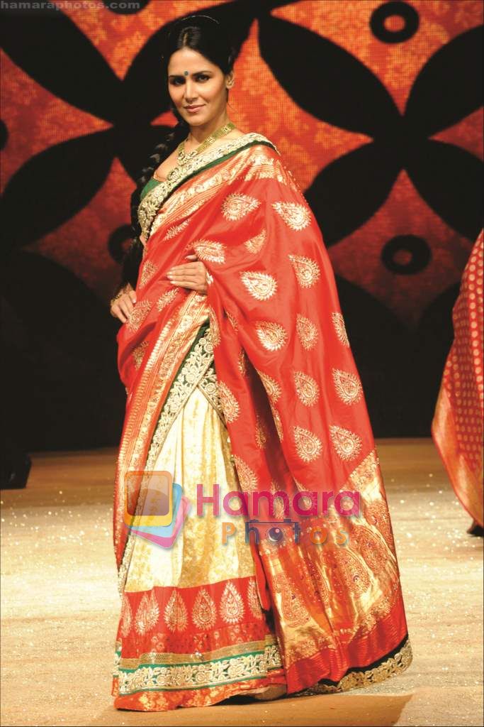 at Ahmedabad show of Shyamal and Bhumika on 21st Jan 2011 