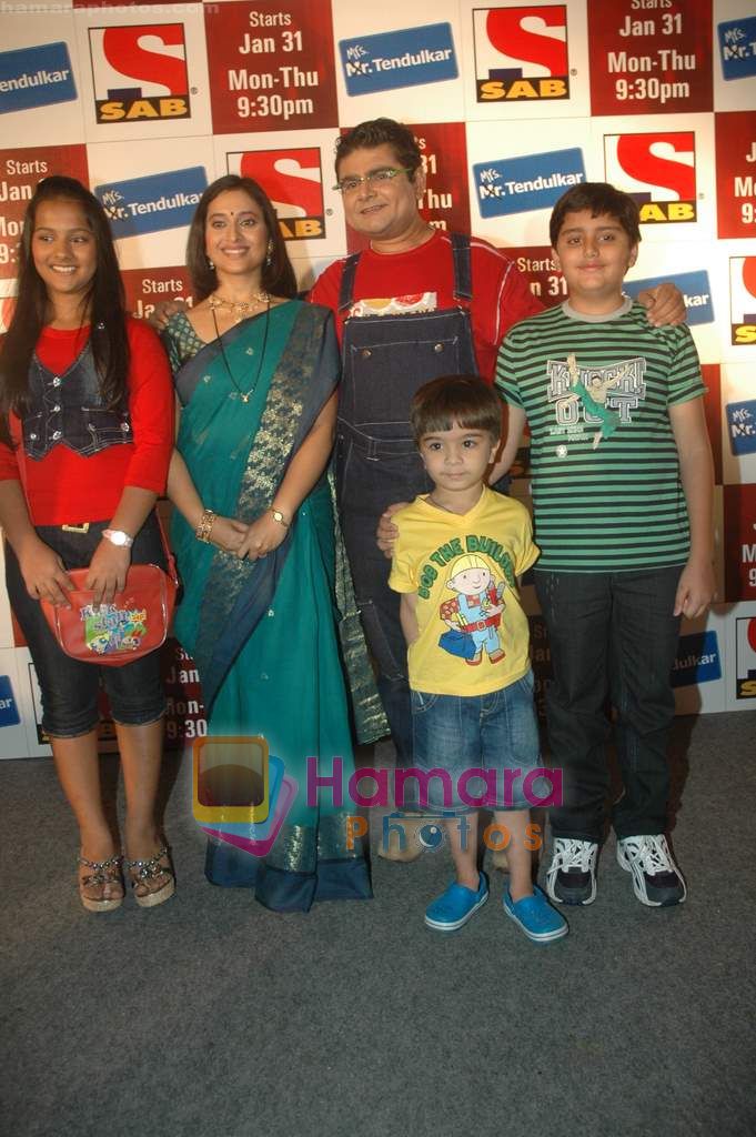 Deven Bhojani, Kishori Godbole at the launch of Mrs Tendulkar serial on SAB Tv in Mumbai on 21st Jan 2011 