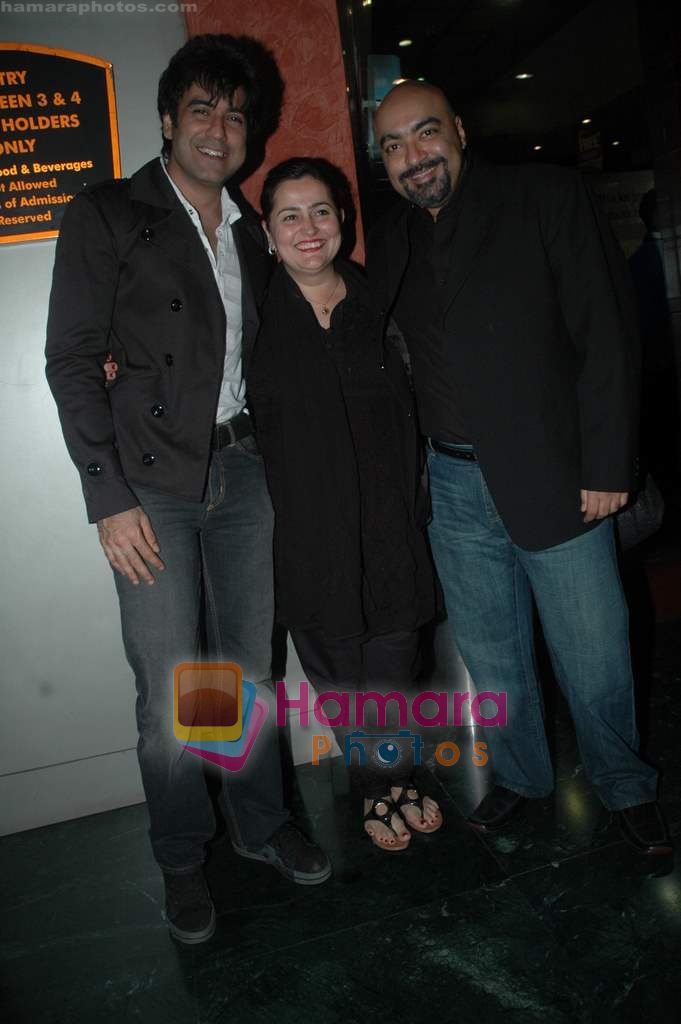 Karan Oberoi at Hostel film premiere in Fun on 21st Jan 2011 