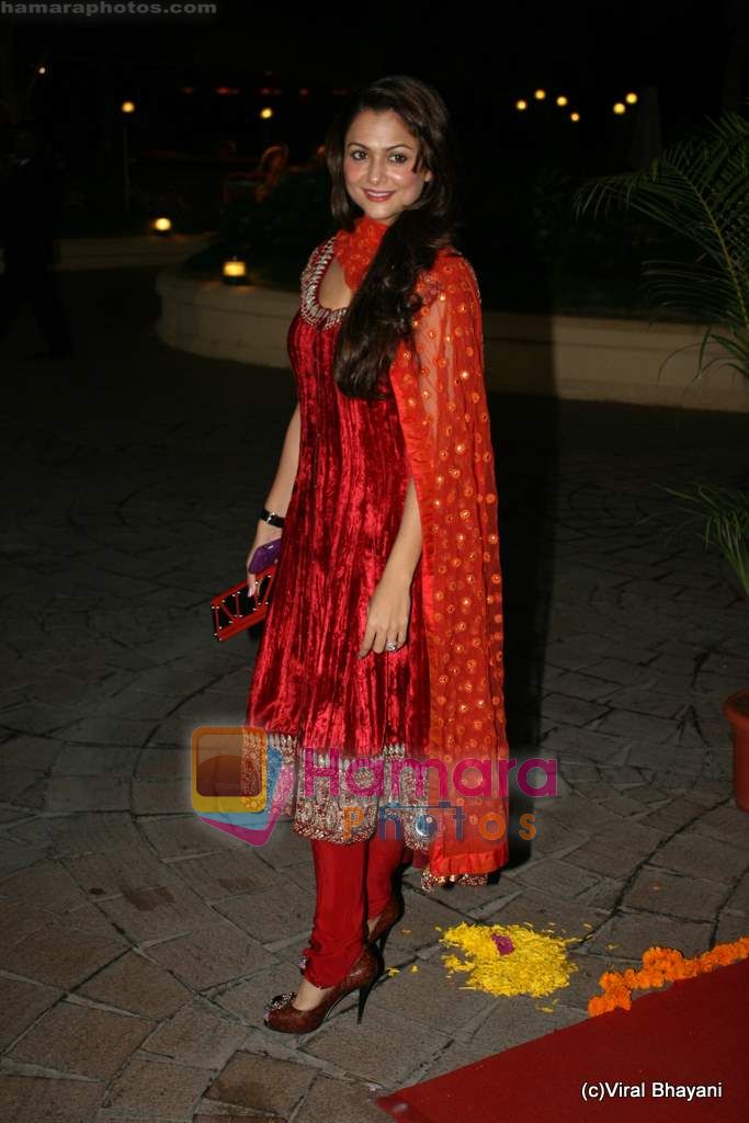 Amrita Arora at Sameer-Neelam wedding in Taj Land's End on 23rd Jan 2011 