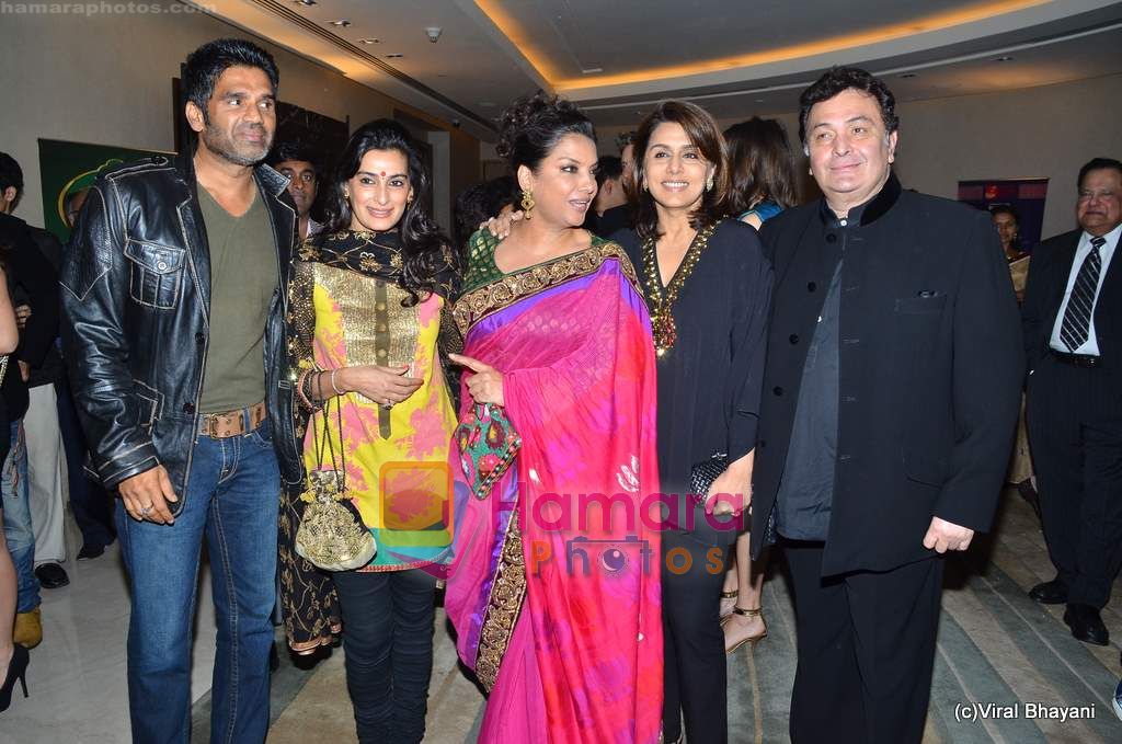 Neetu Singh, Rishi Kapoor, Shabana Azmi, Sunil Shetty at Mijwan show in Trident, Bandra on 23rd Jan 2011 