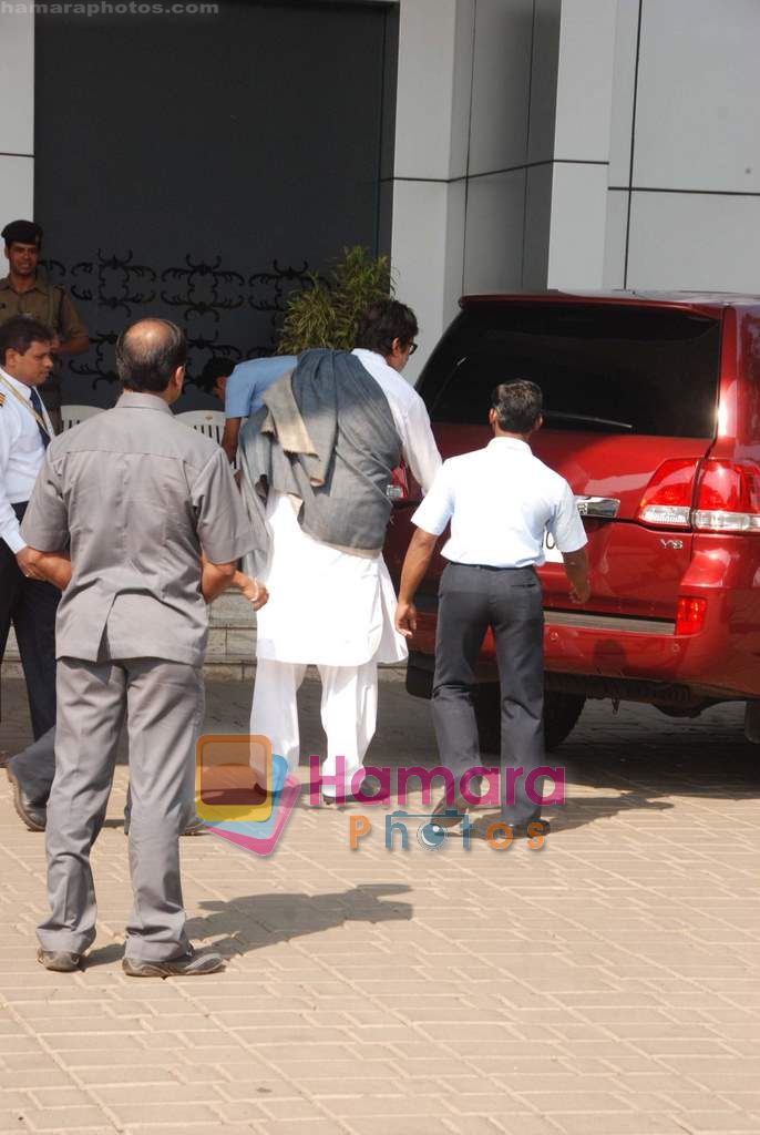 Amitabh Bachchan  takes charter flight to Bhopal in Vakola on 24th Jan 2011 