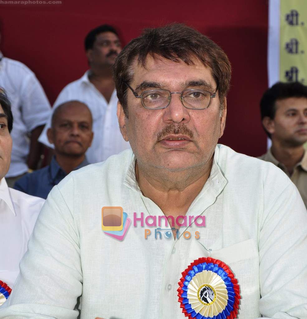 Raza Murad at Mazdoor Union meeting in Andheri Sports Complex on 26th Jan 2011 