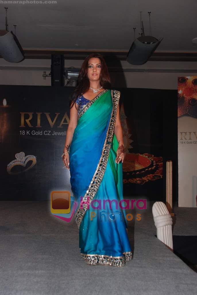 Ria Sen promotes Gitanjali's Rivaaz collection in Garnd Hyatt on 28th Jan 2011 