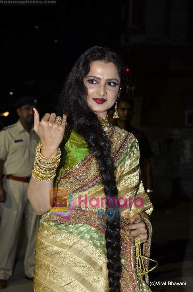 Rekha at The 56th Idea Filmfare Awards 2010 in Yrf studios, Mumbai on 29th Jan 2011 