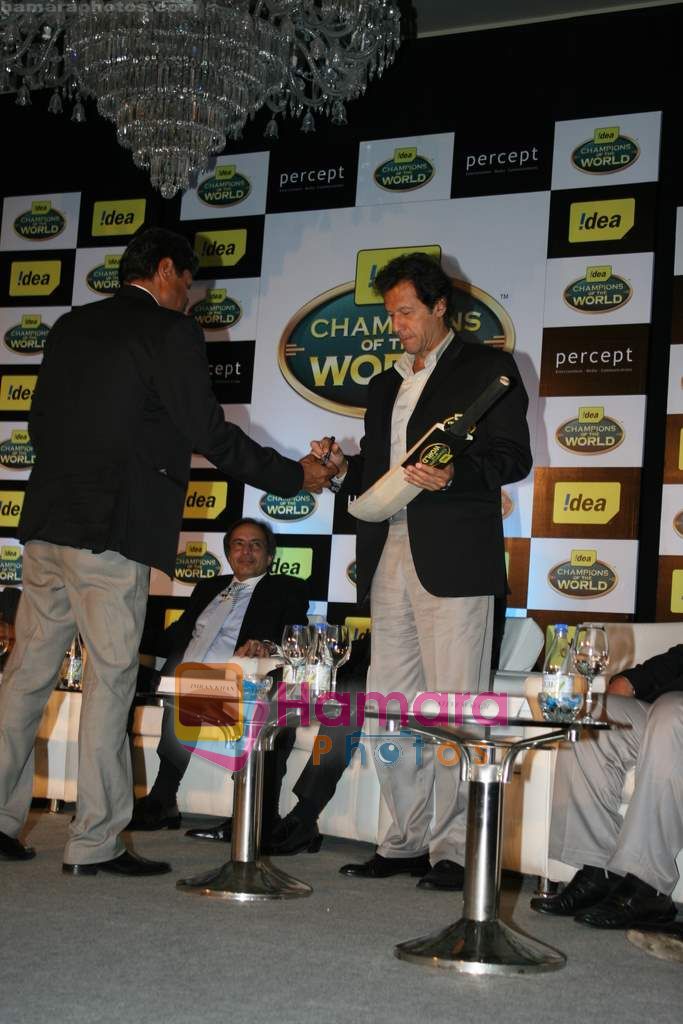 Imran Khan, Kapil Dev at Announcement of Keep Cricket Clean campaign in Trident on 2nd Feb 2011 