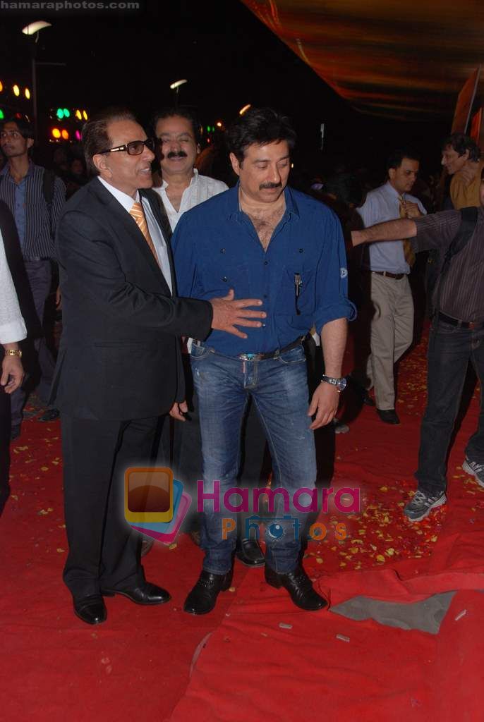 Sunny Deol, Dharmendra at the Premiere of Hum Dono Rangeen in Cinemax on 3rd Feb 2011 