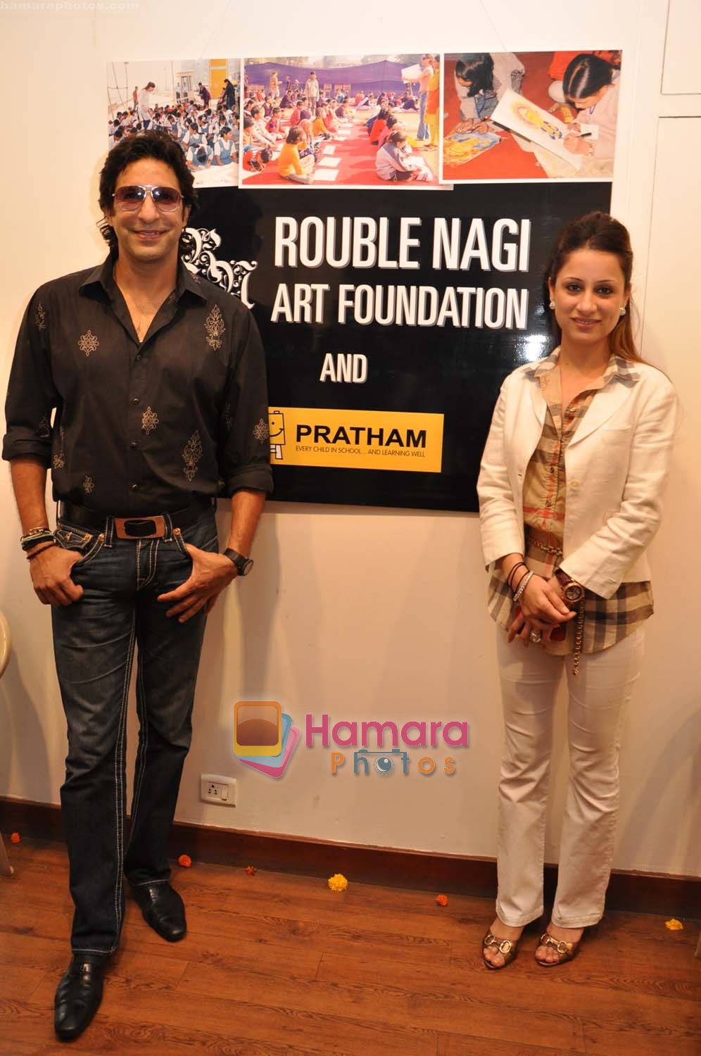 Wasim Akram with Rouble Nagi at Rouble Nagi's Art Exhibition on 3rd Feb 2010 